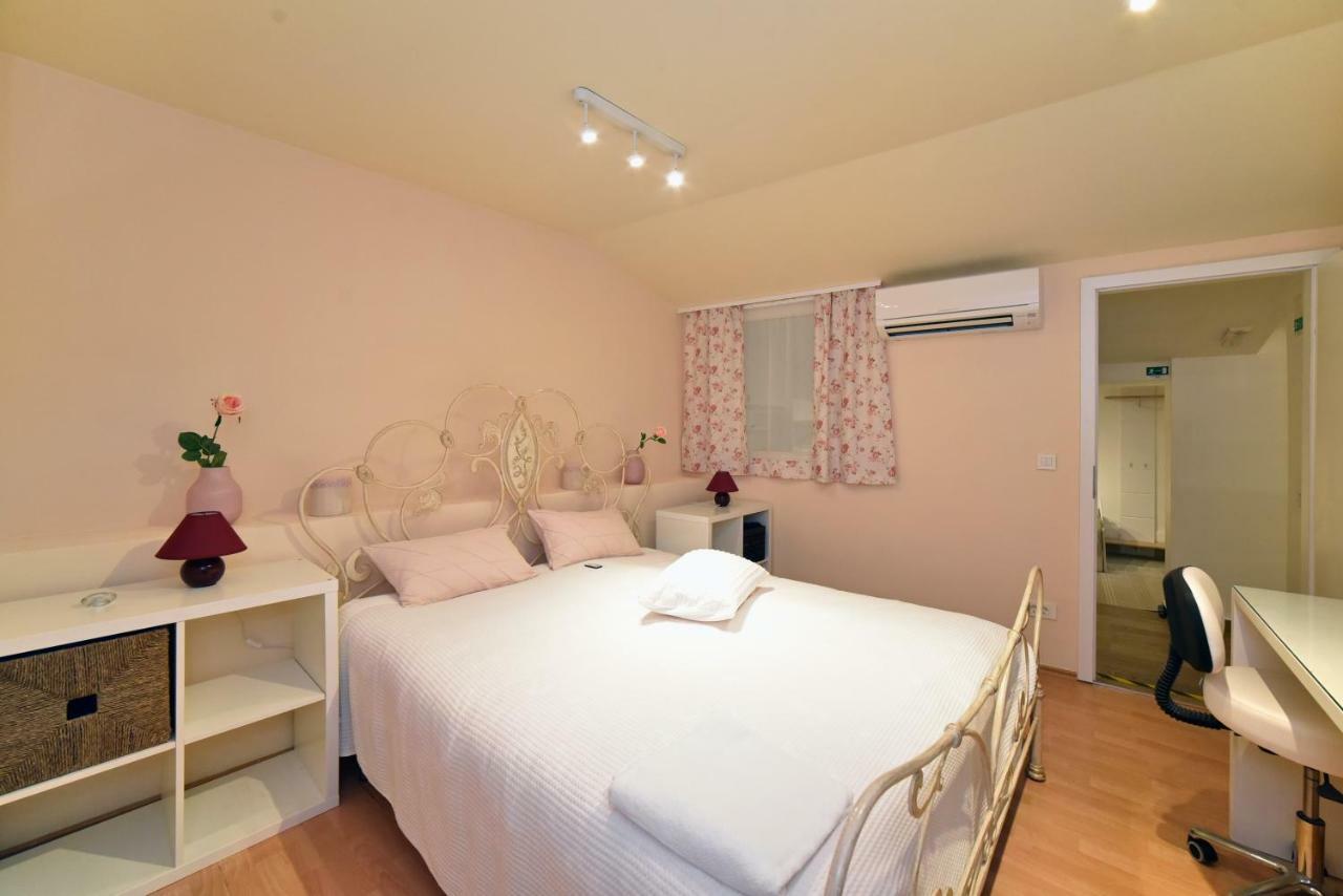זאגרב Ban Jelacic Apartment מראה חיצוני תמונה